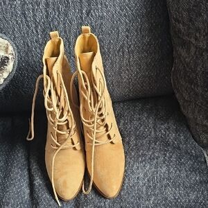 Tan Lace-Up Suede Boots with Classic Combat Style